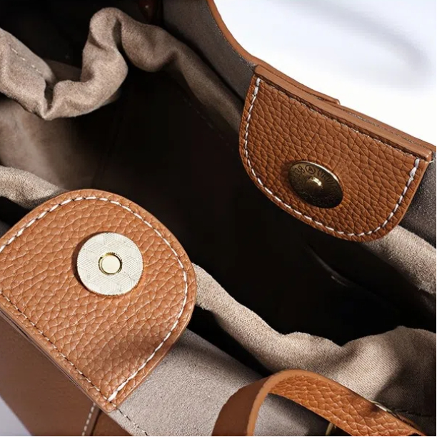00014L-11042-Convertible Tote Bag Hazel- Waxed Leather Work Bag with Adjustable Size‌